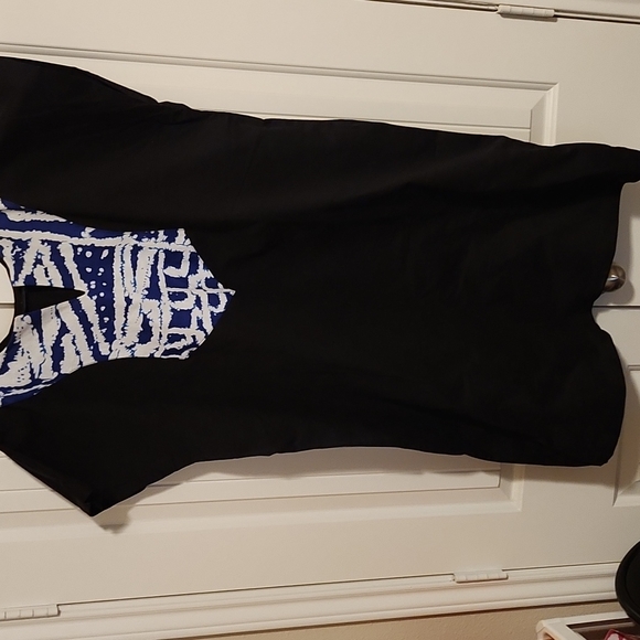 African dress - Picture 3 of 3